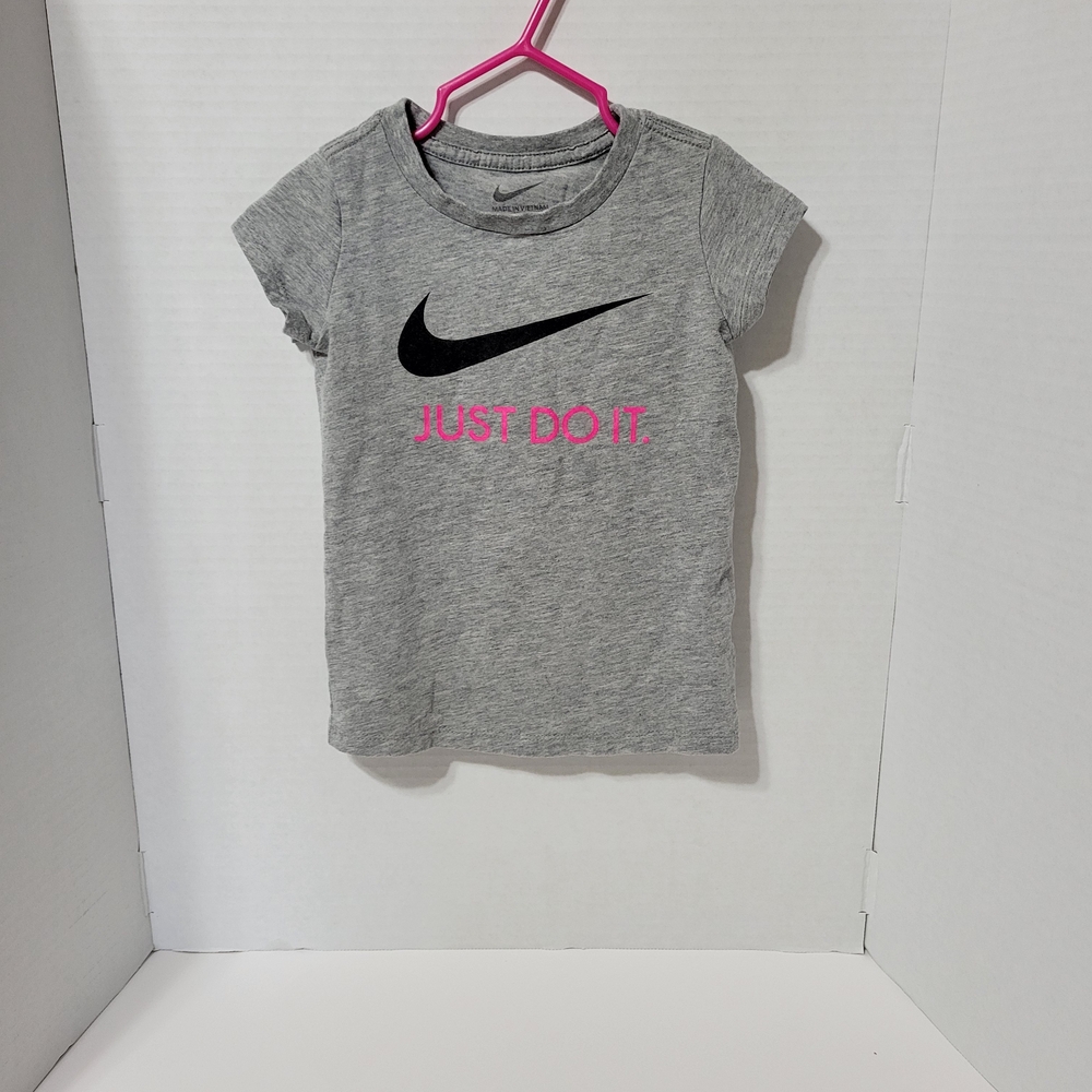 Nike Girls “Just Do It” Tee Gray Pink Logo Size 4T